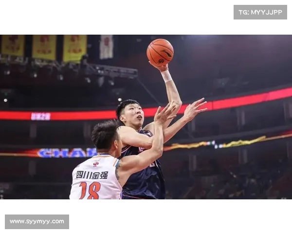 CBA传奇球员现身赛场,带来无限惊喜 CBA传奇球员现身赛场,带来无限惊喜
